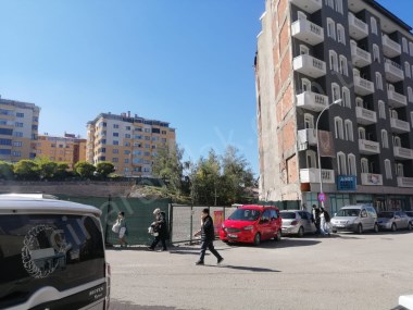 MURATPAŞADA YOLA CEPHELİ KİRALIK İŞ YERİ ÇINARDAN ilan no:4974