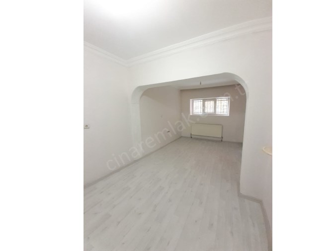 YUNUSEMREDE İÇİ YAPILI KİRALIK 1+1 BODRUM KAT DAİRE ÇINARDAN İlan No: 4988