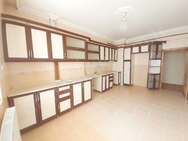 YILDIZKENTTE ASANSÖRLÜ SİTE İÇERİSİNDE KAPALI GARAJLI KİRALIK DAİRE ÇINARDAN İlan No:4997