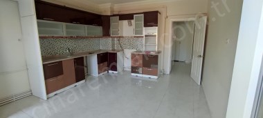 BOSNA CADDESİNDE ASANSÖRLÜ 3+1 FULL YAPILI SATILIK DAİRE ÇINARDAN İlan No:5205