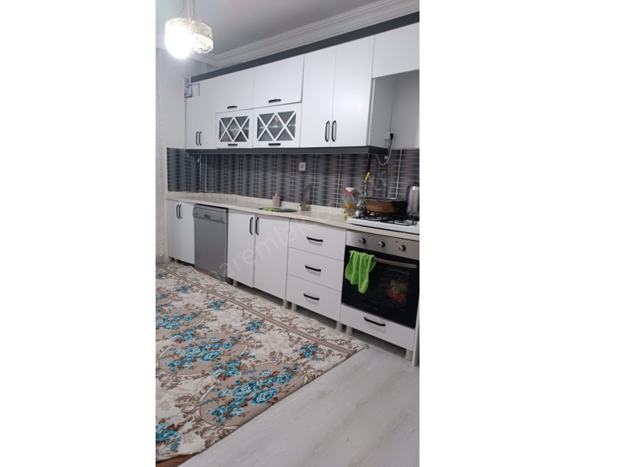 DADAŞKENTTE İÇİ YAPILI SATILIK 3+1 DAİRE ÇINARDAN İlan No: 5287