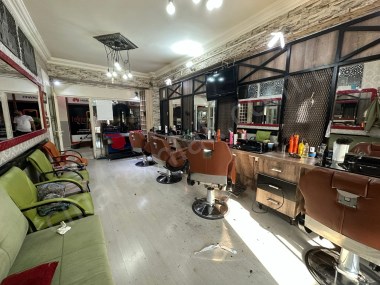 CUMHURİYET CADDESİNDE SATILIK İŞYERİ ÇINARDAN İlan No: 5337