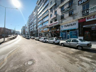 BOSNA CADDESİNDE ANA YOL ÜZERİNDE SATILIK İKİ KATLI İŞYERİ ÇINARDAN İlan No: 5348