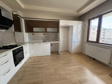 YILDIZKENT MENGÜBEY KONAKLARINDA KİRALIK 4+1 LÜKS DAİRE ÇINARDAN İlan No: 5352