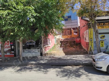 ÇINARDAN ŞEHİR MERKEZİNDE ANA CADDEYE CEPHELİ İŞ YERİ 3620