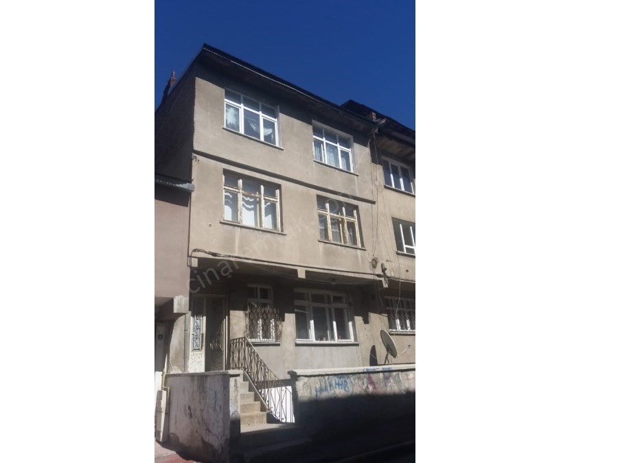 ÇINARDAN  MURATPAŞA MAHALLESİNDE 3 KATLI KOMPLE SATILIK BİNA 1558