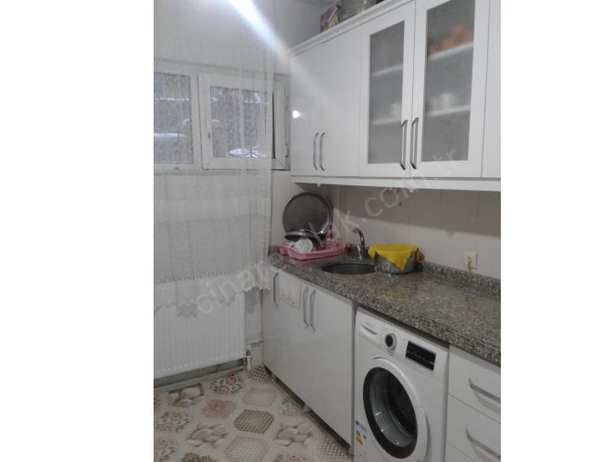 ÇINARDAN YUKARI KÖŞKTE TAPULU SATILIK BODRUM KAT 2185