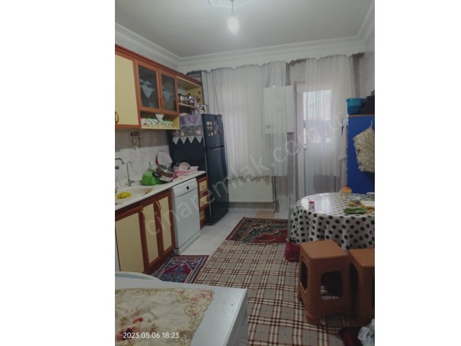 DADAŞKENTTE ÜÇ CEPHELİ KOMBİLİ 4+1 SATILIK DAİRE ÇINARDAN 3264