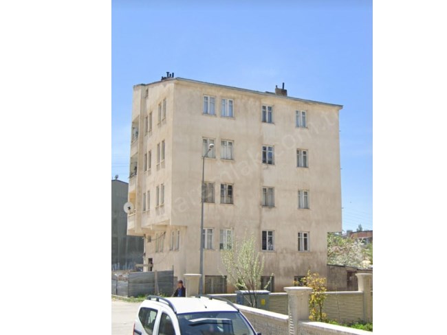 SATILIK 200 m² ARSA VE 5 KATLI BİNA ÇINARDAN İlan No: 3484