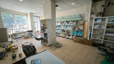 YONCALIKTA YOLA CEPHELİ SATILIK İŞYERİ ÇINARDAN İlan No:4299