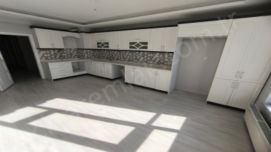 ŞÜKRÜPAŞADA ULTRA LÜKS SATILIK 3+1 DAİRE ÇINARDAN İlan No: 4582