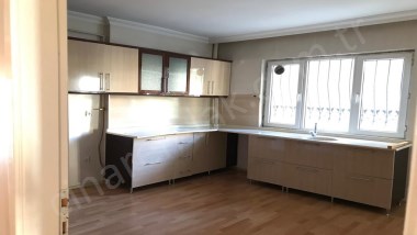 YENİŞEHİRDE 3+1 ASANSÖRLÜ KİRALIK DAİRE ilan no:4971 