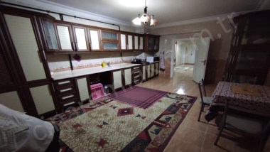 YILDIZKENTTE ASANSÖRLÜ KİRALIK LÜKS DAİRE 3+1 ARA KAT MÜKEMMEL GÜNEŞLI ÇINARDAN İlan No: 5013