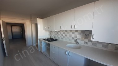 ŞÜKRÜPAŞADA KİRALIK DAİRE FULL YAPILI YENİ BOYALI ÇINARDAN İlan No:5041