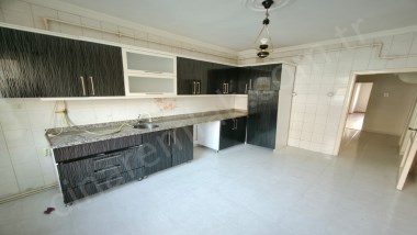 RABİA ANADA FULL YAPILI 3+1 ARA KAT KİRALIK DAİRE ÇINARDAN İlan No: 5175