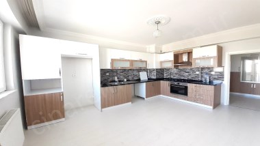 YEŞİL YAKUTİYEDE SATILIK ARA KAT 3+1 LÜKS DAİRE ÇINARDAN İlan No:  5181