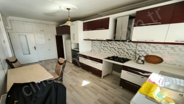 ŞEHİR MERKEZİNDE ASANSÖRLÜ FULL YAPILI VE FULL EŞYALI SATILIK DAİRE ÇINARDAN İlan No: 5076