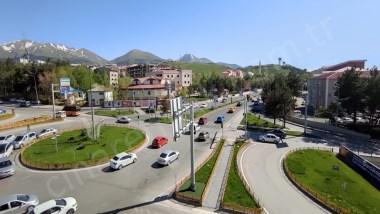 PAŞALAR CADDESİNDE KİRALIK 4+1 LÜKS DAİRE ÇINARDAN İlan No: 5495