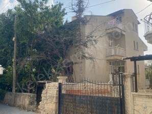 ETEM KELEKÇİ MAHALLESİ ÖZBEK SOKAKTA 4 KATLI BİNA