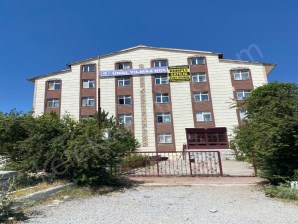 SELÇUKLU MAHALLESİNDE SATILIK YURT BİNASI