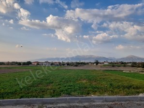 ŞEHİR KABRİSTANI KARŞISINDA SATILIK  İMARLI ARSA