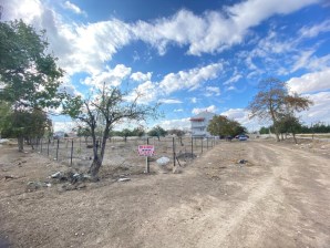 KIRKGÖZ MAHALLESİNDE KÖŞE BAŞINDA ARSA