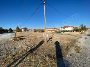 BAĞLARÜSTÜ ORKİDE SOKAKTA KÖŞE BAŞINDA ARSA