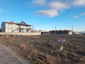 KALE MAHALLESİNDE ARSA