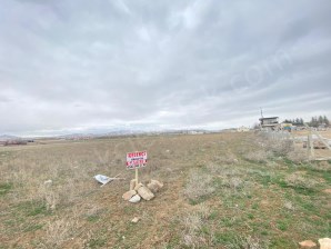 YAKUPŞEVKİPAŞADA ÇEVRE YOLUNDA TARLA