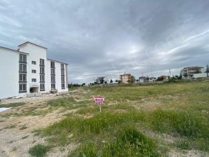 AKCAN PARKI KARŞISINDA  ARSA