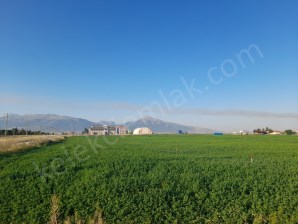 SELÇUKLUDA ÇEVRE YOLUNDA TİCARİ ARSA