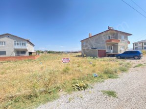 KALE MAHALLESİ ABANT SOKAKTA GÜNEY CEPHELİ ARSA