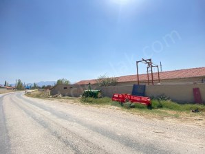 YAKUP ŞEVKİPAŞA MAHALLESİNDE ÇİFTLİK