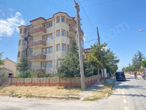 KERESTECİLER CADDESİNDE KİRALIK 3+1