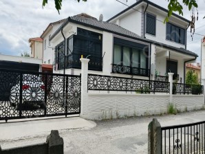 BAĞLARBAŞI MAHALLESİNDE LÜKS VİLLA