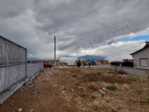 KALE MAHALLESİNDE ARSA