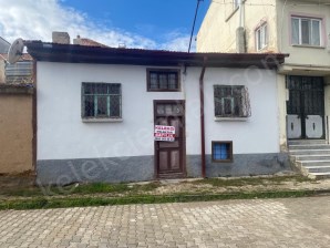 BUCAK(ALİEFENDİ)MAHALLESİNDE MÜSTATİL EV