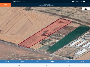 HAMİDİYEDE YOLA CEPHELİ TARLA