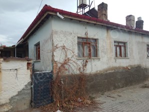ŞIHLAR MAHALLESİNDE MÜSTAKİL EV
