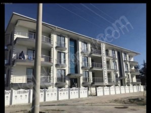 BADEMLİ MAHALLESİNDE SATILIK 3+1