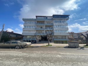 ZİŞAN APARTMANINDA SATILIK 2+1