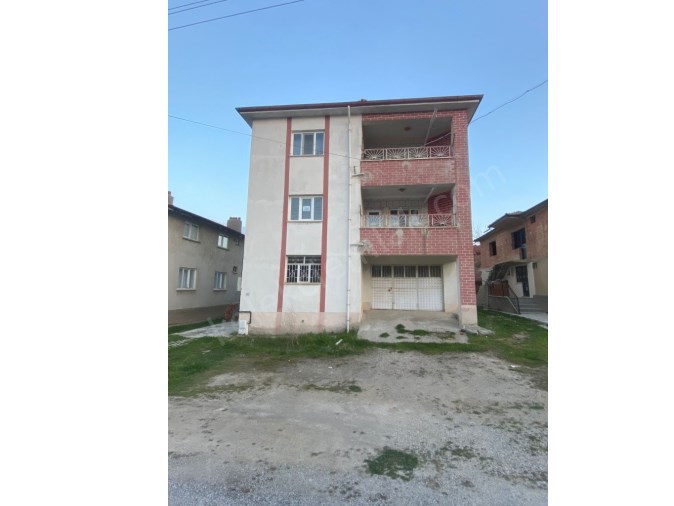 BADEMLİ MAHALLESİ SEYİTGAZİ SOKAKTA 3 KATLI BİNA