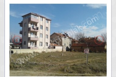 MALAZGİRT MAHALLESİ BÖLÜK SOKAKTA KAT KARŞILIĞI ARSA