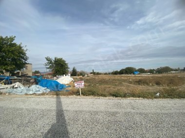 KIRKGÖZ ANA OKULU ARKASINDA ARSA