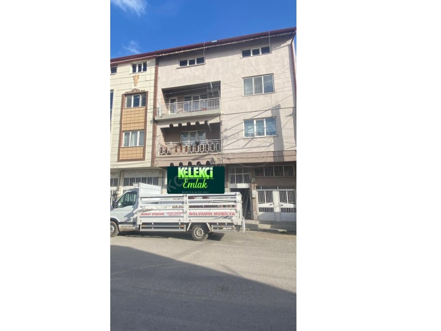 PERŞEMBE PAZARINDA DÜKKAN+MESKEN