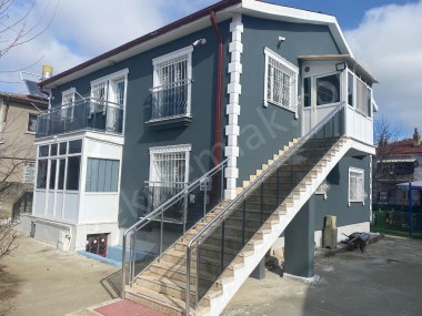 FATİH MAHALLESİ VEZİR SOKAKTA 2 KATLI MÜSTAKİL BİNA