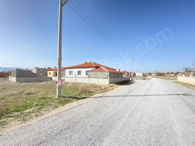 KALE MAHALLESİ MELTEM SOKAKTA ARSA