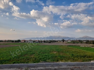 ŞEHİR KABRİSTANI KARŞISINDA SATILIK  İMARLI ARSA