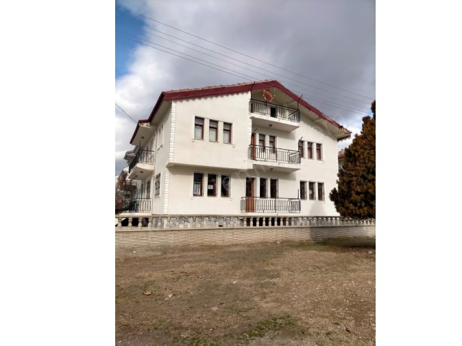 BAĞLARBAŞI MAHALLESİNDE KİRALIK 3+1