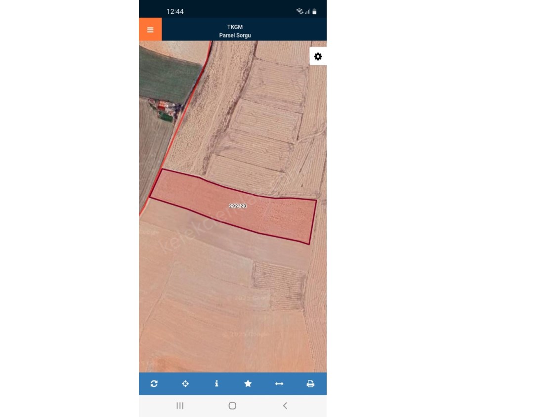 BAĞLARÜSTÜ(KALE)MAHALLESİNDE TARLA